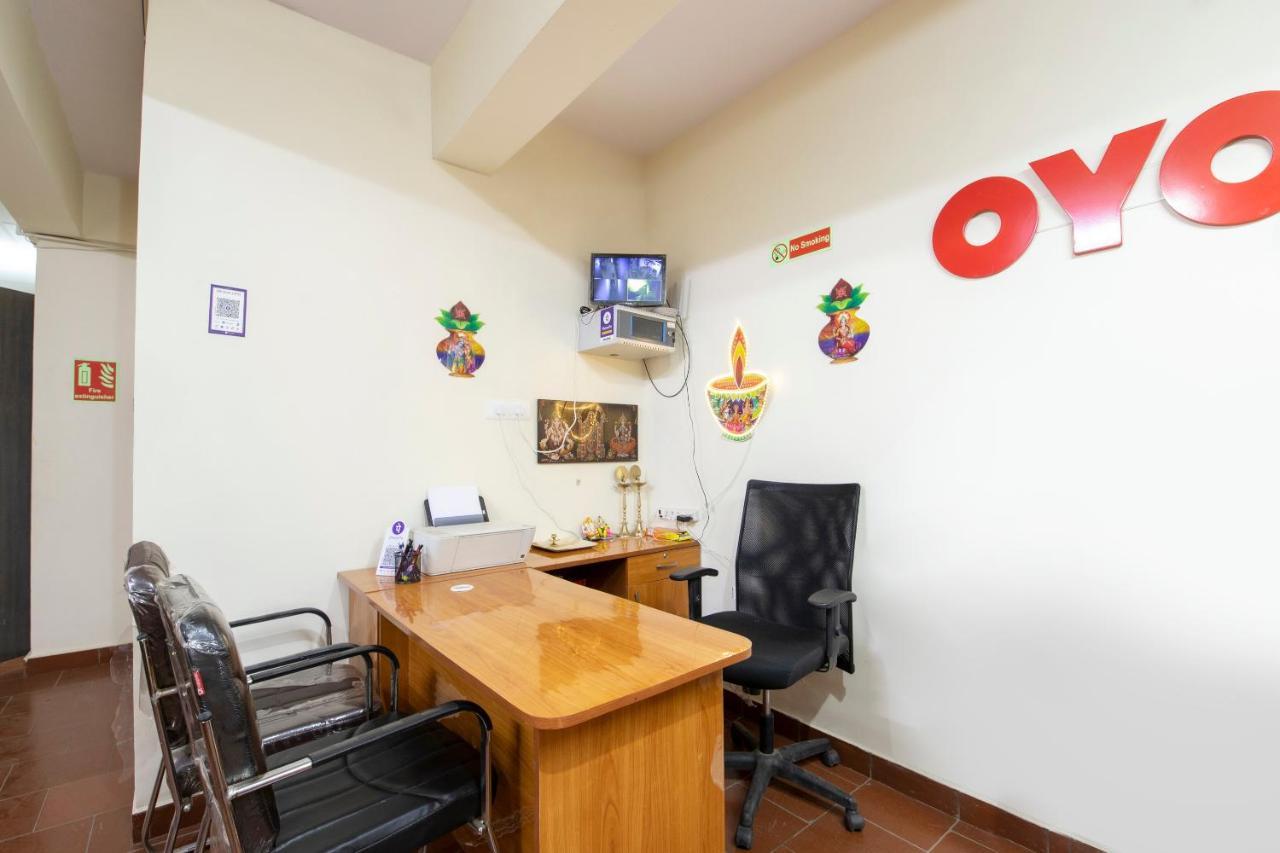 Oyo49073怀特菲尔德舒适酒店 班加罗尔 外观 照片